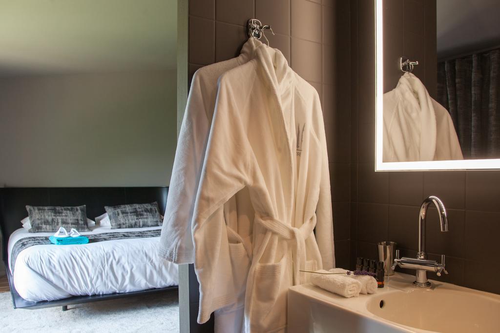 Mas De L'Adret Bed & Breakfast Roche-Saint-Secret Room photo